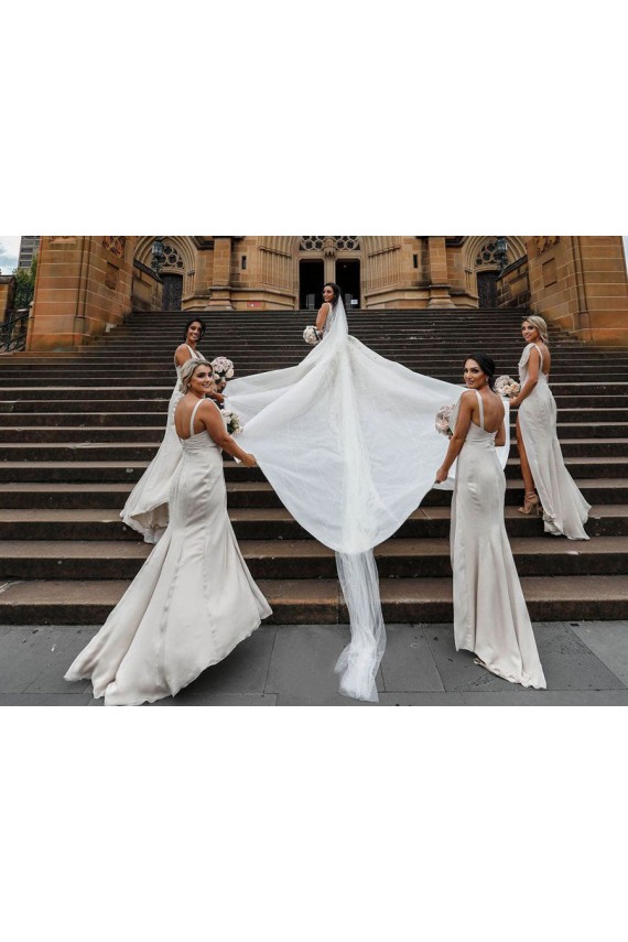 Champagner A-Linien V-Ausschnitt Chiffon Lange Brautjungfernkleider Ausverkauf
