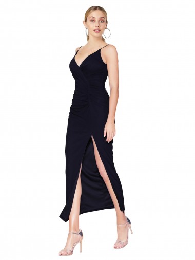 Dunkelmarine Meerjungfrau V-Ausschnitt Knielang Chiffon Kurze Formale Brautjungfernkleider / Abendkleider / Abiballkleider / Cocktailkleider / Heimkehr Kleider Ausverkauf