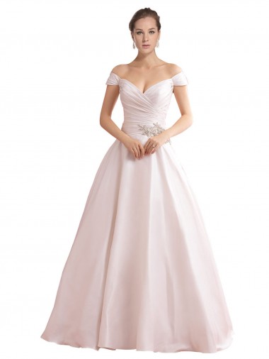 Elfenbein A-Linien Off-Schulter Kapelle-schleppe Satin Brautkleider Ausverkauf