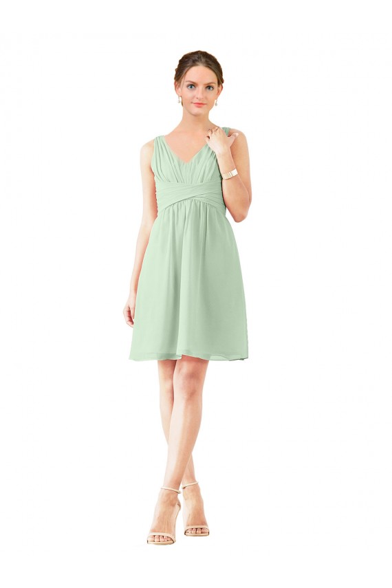 Salbeigrün A-Linien V-Ausschnitt Knielang Chiffon Kurze Brautjungfernkleider / Cocktailkleider / Heimkehr Kleider Ausverkauf