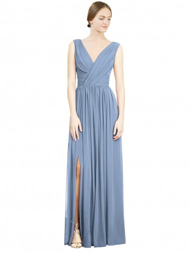 Staubiges Blau A-Linien V-Ausschnitt Chiffon Lange Brautjungfernkleider Ausverkauf