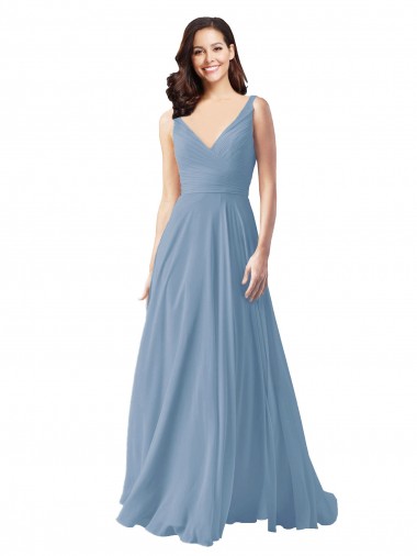 Staubiges Blau A-Linien V-Ausschnitt Chiffon Lange Brautjungfernkleider Ausverkauf